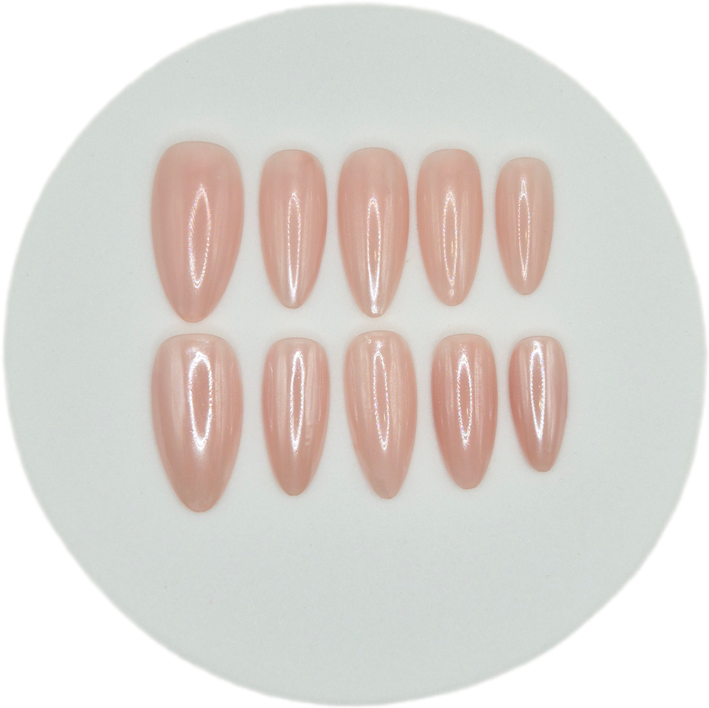 Nude with Pearl