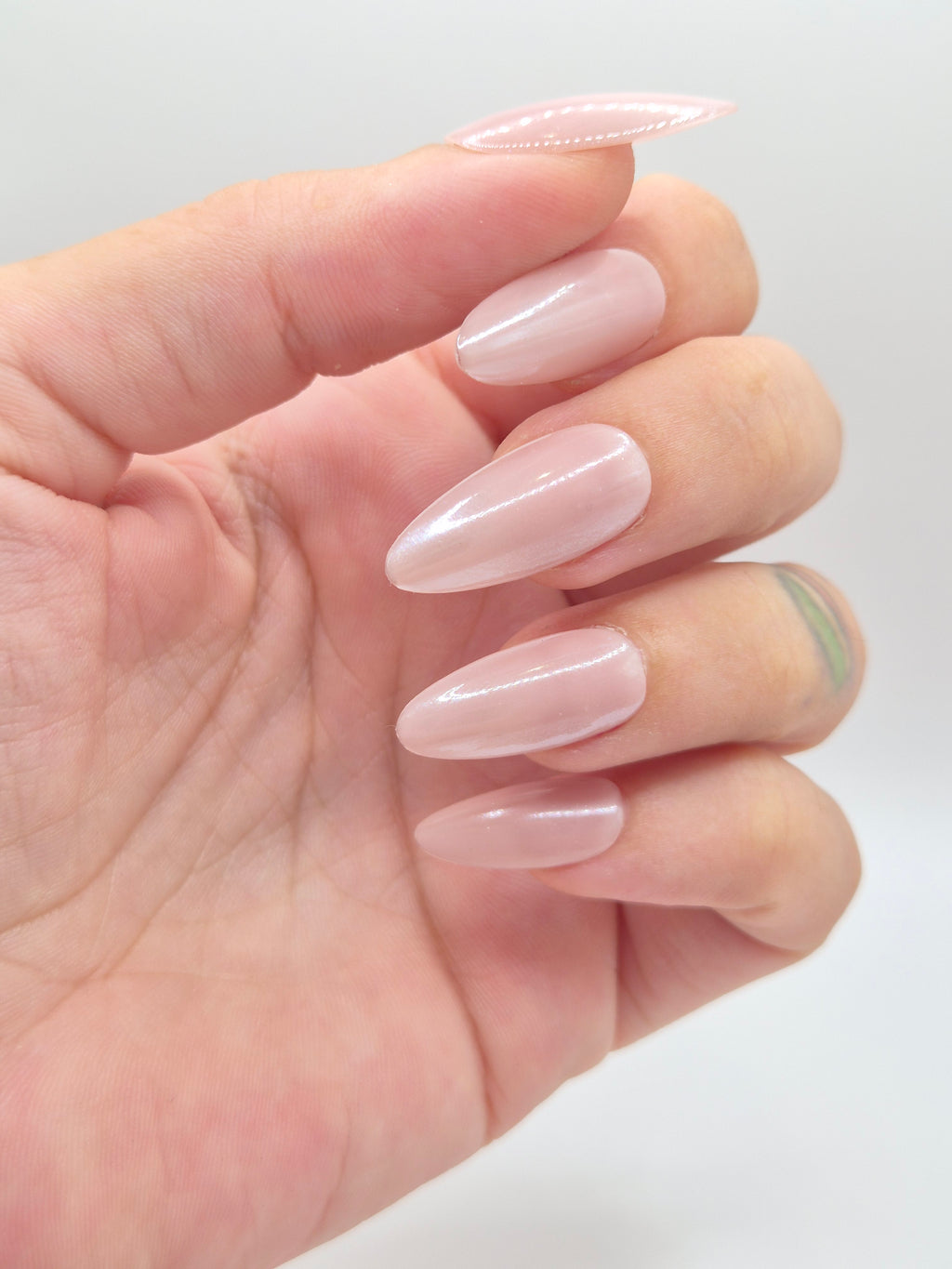 Nude with Pearl
