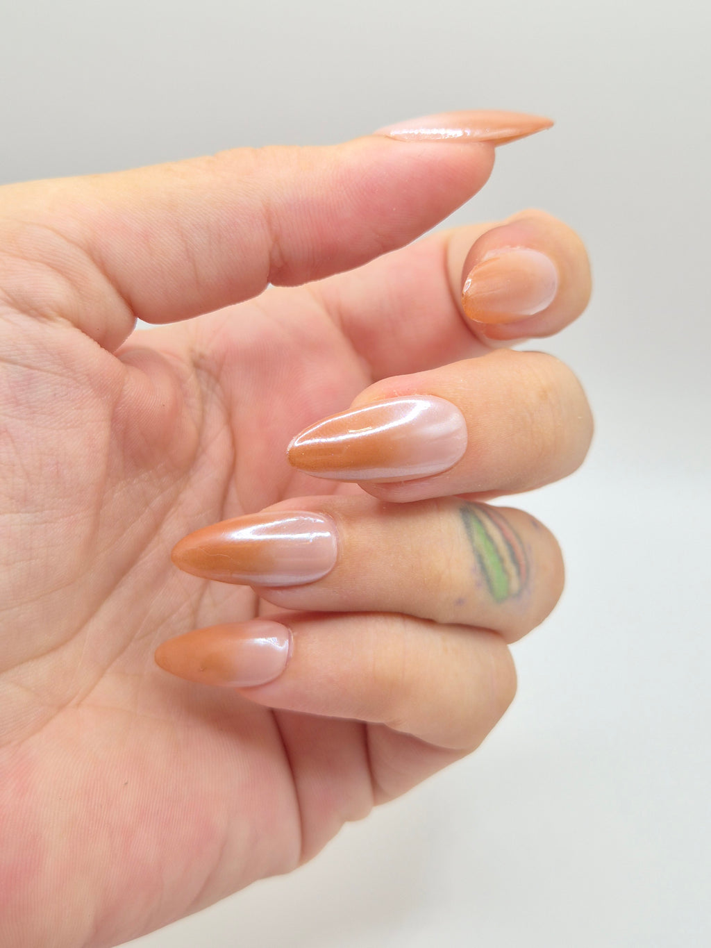 Brown BabyBoomer with Pearl